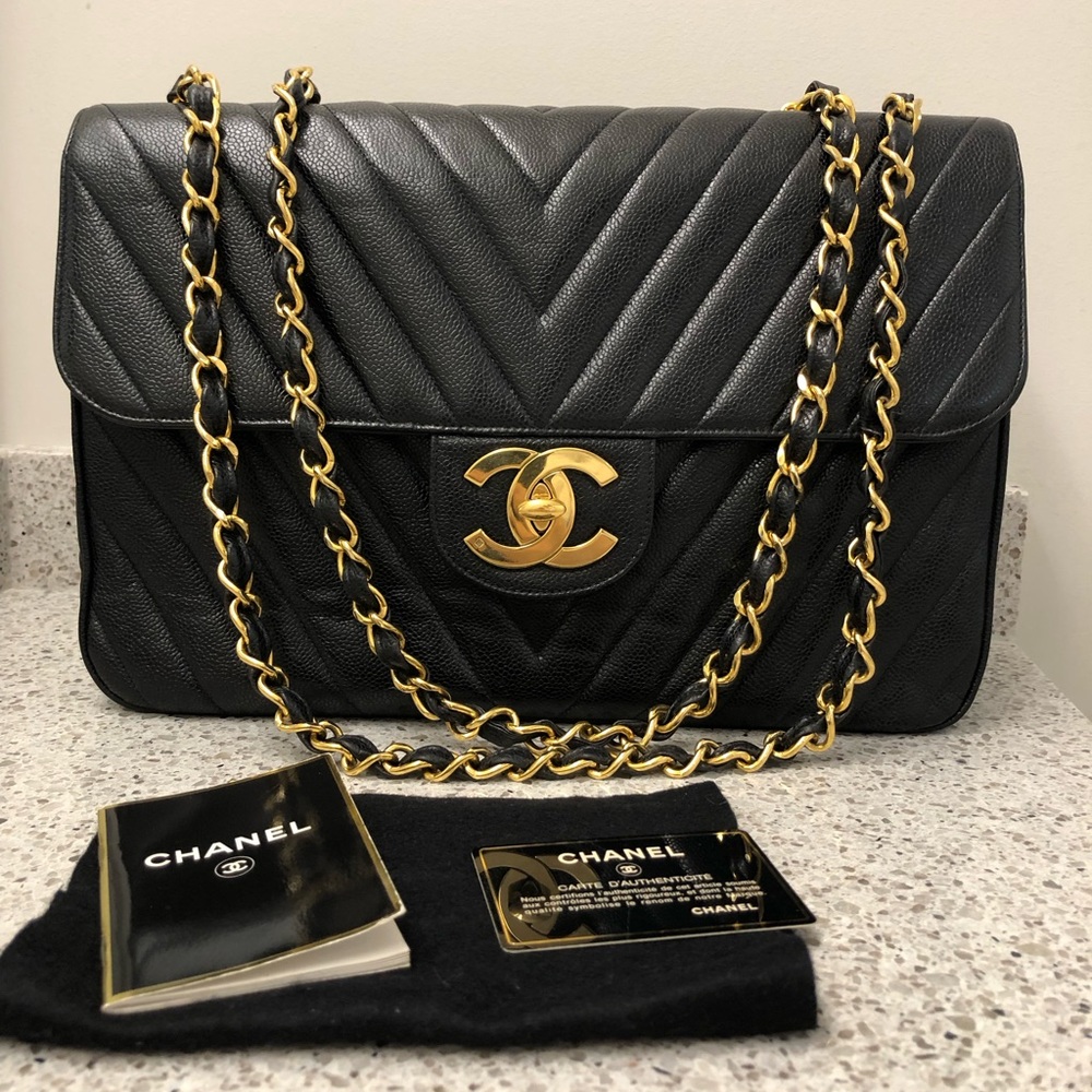 CHANEL Chevron Jumbo XL Caviar